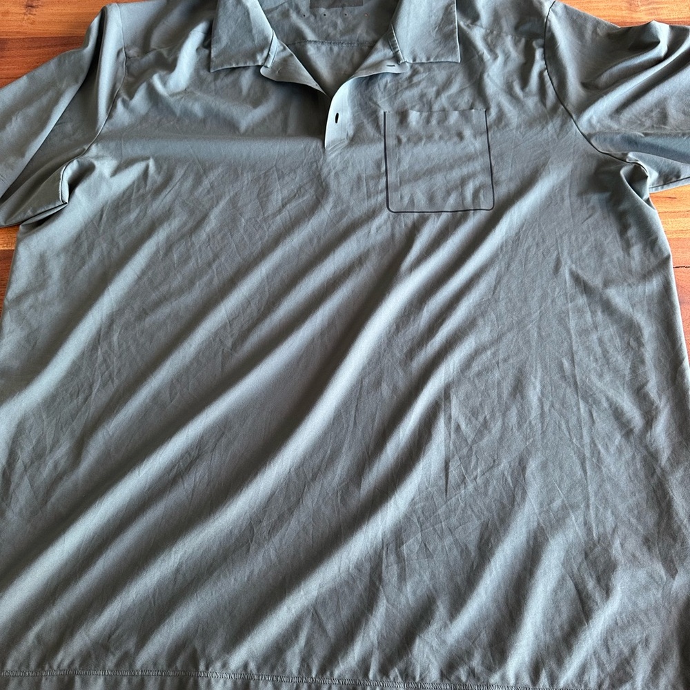 The North Face Men’s Stylish Gray Polo Shirt size L -XL